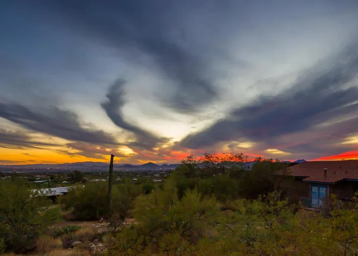 Holiday home Indoor Pool , Amazing Views, Game Room, Gym & Tucson