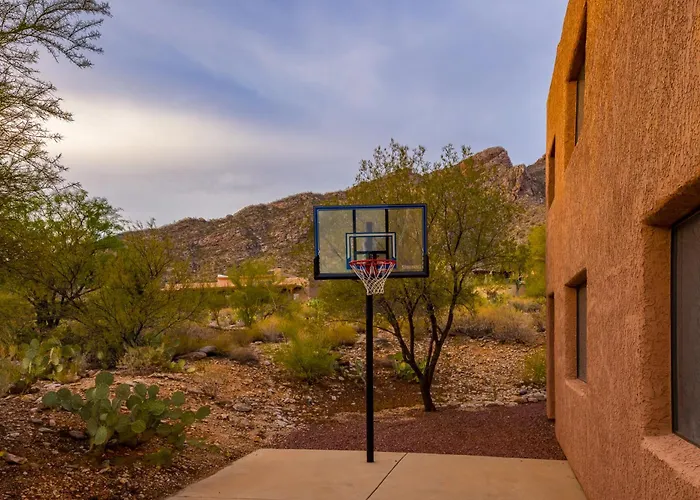 Holiday home Indoor Pool , Amazing Views, Game Room, Gym & Tucson