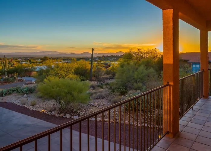 Holiday home Indoor Pool , Amazing Views, Game Room, Gym & Tucson