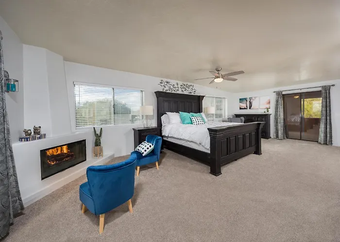 Indoor Pool , Amazing Views, Game Room, Gym & Tucson