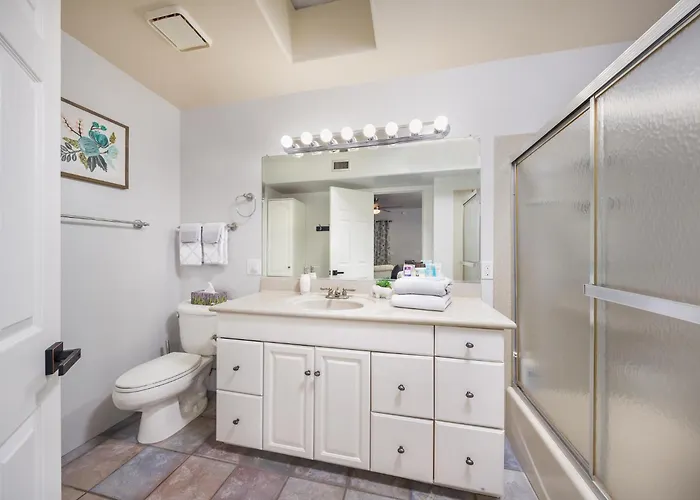 Indoor Pool , Amazing Views, Game Room, Gym & * Tucson